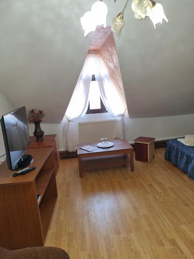 Hotel Casa Boiereasca à Iasi Extérieur photo