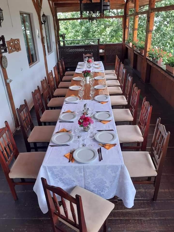 Hotel Casa Boiereasca à Iasi Extérieur photo