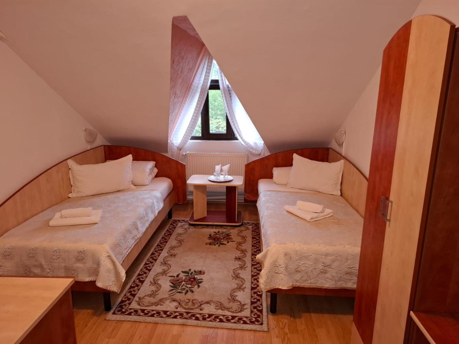 Hotel Casa Boiereasca à Iasi Extérieur photo