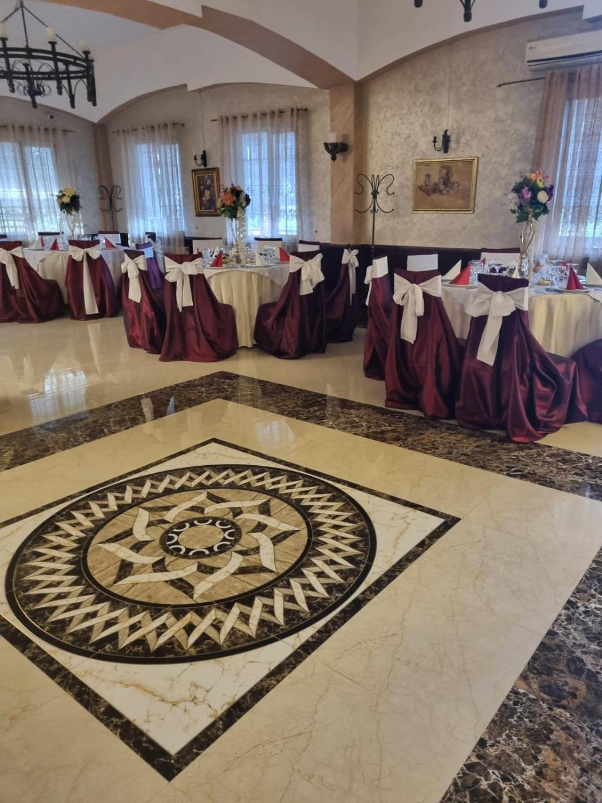 Hotel Casa Boiereasca à Iasi Extérieur photo