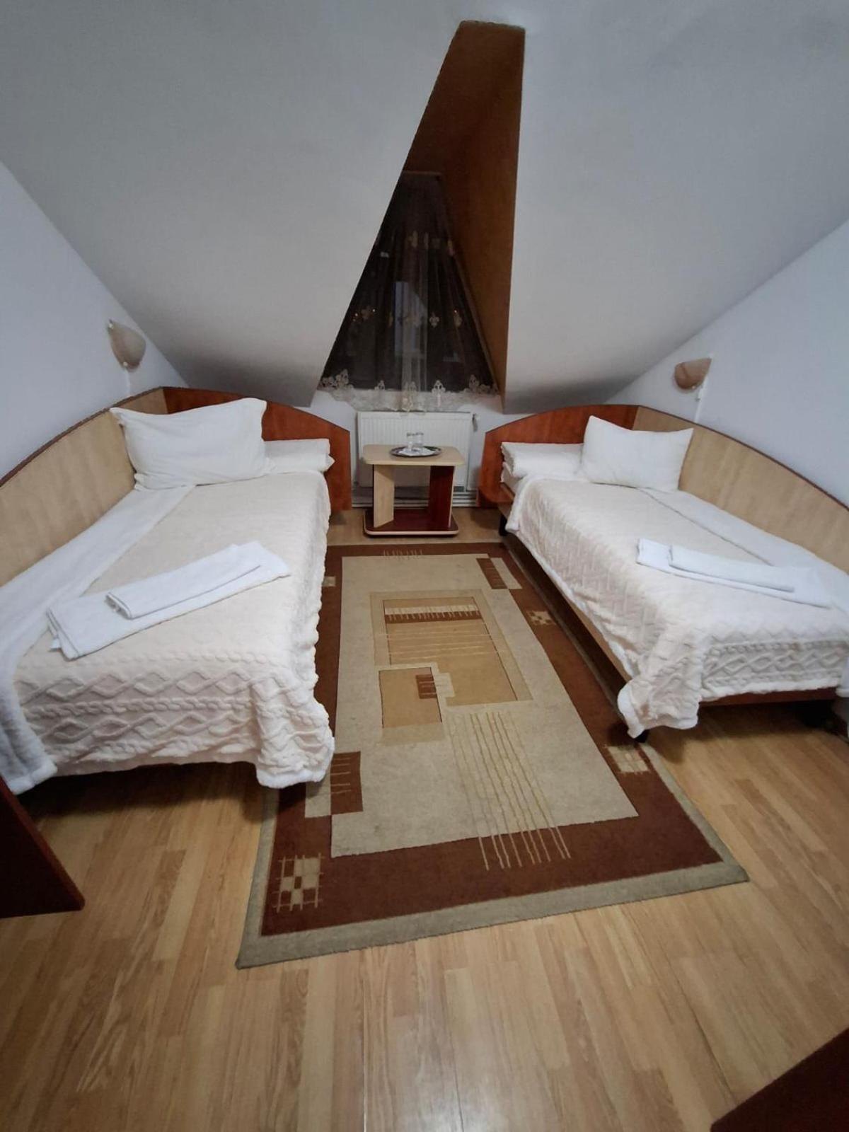 Hotel Casa Boiereasca à Iasi Extérieur photo